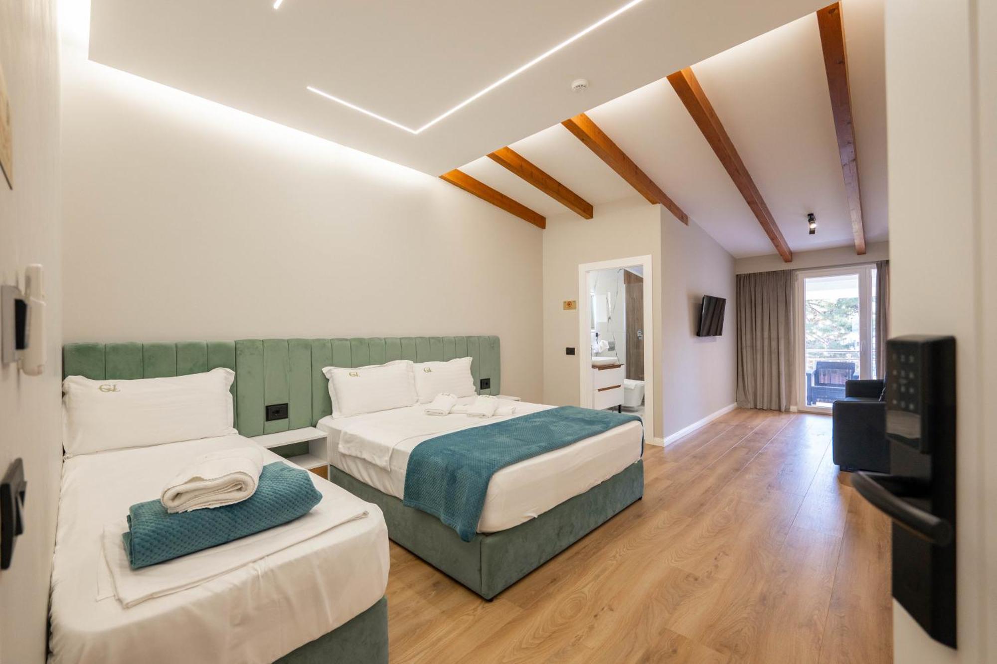 Golemi Lux Hotel Kültér fotó
